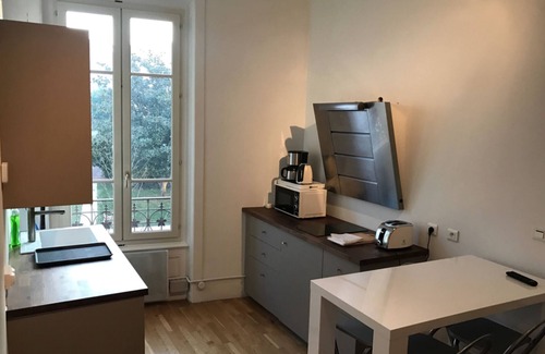 Zola - Pressense Apartment | Apartment-1 bedroom - 6p.- 40M2-wifi-METRO