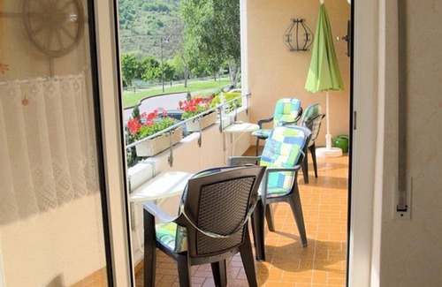 Zeltingen-Rachtig Apartment | Apartment 1 - House Anita