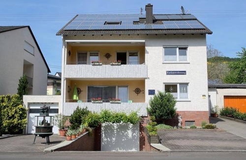 Zeltingen-Rachtig Apartment | Apartment 1 - House Anita