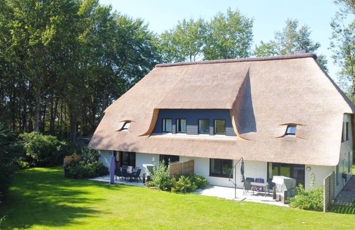 Vollerwiek Apartment | Apartment 1 - House Deich wave