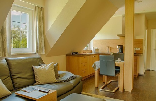 Burg-Dorf Apartment | Apartment 1 living room/kitchenette, bedroom, shower/WC, breakfast room. - Schrebenza Apartments