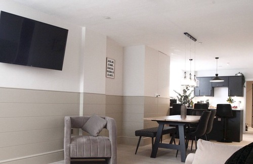 Bont Newydd Apartment | Apartment 1 Old Conservative Club in Historic Town | Pass the Keys