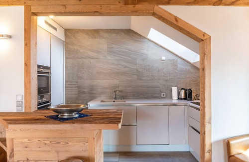 Seefeld Pedestrian Zone Apartment | Apartment '1 - Suite' with Mountain View, Balcony and Wi-Fi