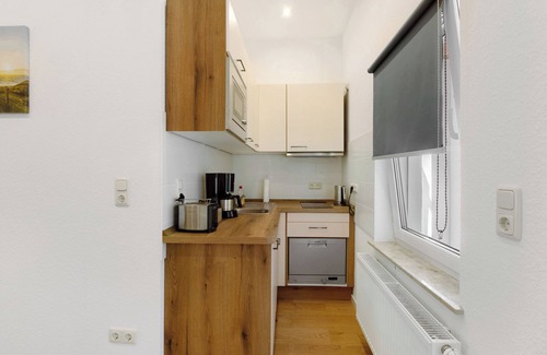 Irxleben Apartment | Apartment '1' with Lake View, Balcony and Wi-Fi