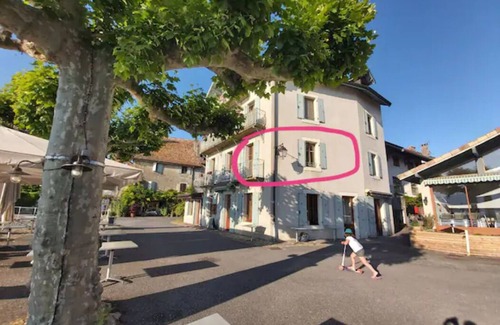 Nernier Apartment | Apartment 10 meters from the beach!