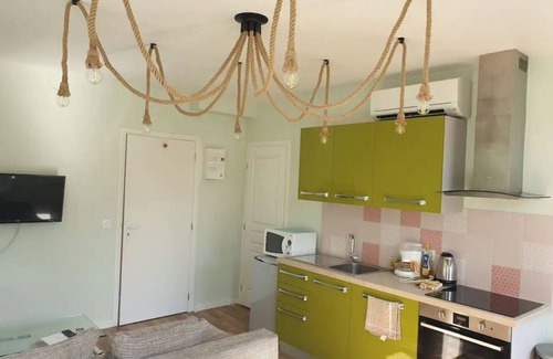 Notre-Dame du Mont Apartment | Apartment 100m from Cours Julien in Marseille