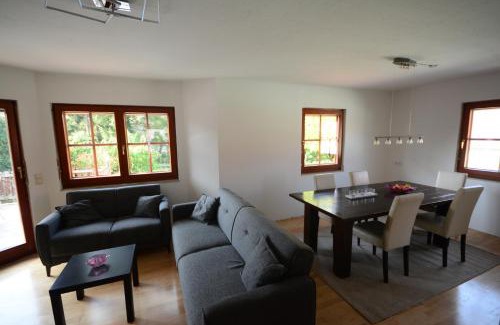 Sieghartskirchen Apartment | Apartment 12 - Geräumige Ferienwohnung im Tullnerfeld