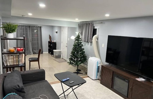 North Bergen Apartment | Apartment 1BR 3 miles NYC Full kitchenn