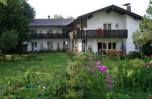 Fischhausen Bed & Breakfast | Apartment 2-3 people with balcony or terrace - House Seegarten, Baart