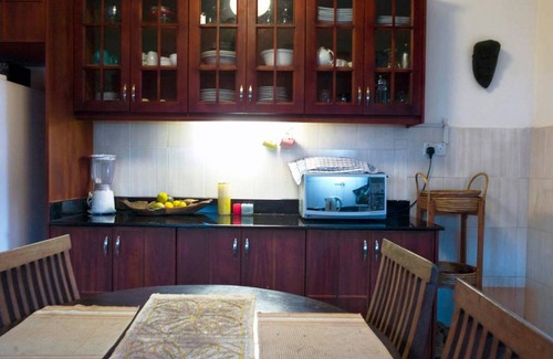 Kampala Apartment | Apartment ∙ 2 bedrooms ∙ 4 guests