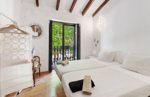 Catarroja Apartment | Apartment '2 Dormitorios Centrico' with Wi-Fi and Air Conditioning