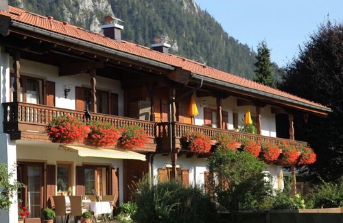 Kreuzfeld Apartment | Apartment 2 for 2 persons with balcony, 40 sqm, kitchen-living room, 1 bedroom