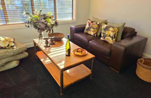 Blenheim Apartment | Apartment 2 - Haddin Court - Stunning Executive