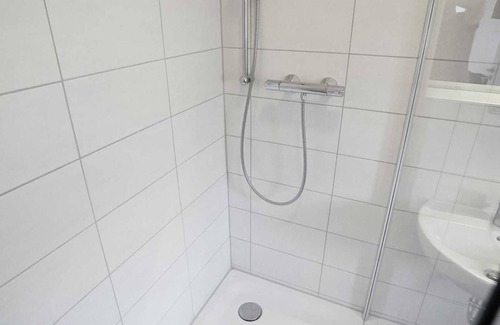 Greifswald Apartment | Apartment 2 - HGW apartments on the market Leila Leide