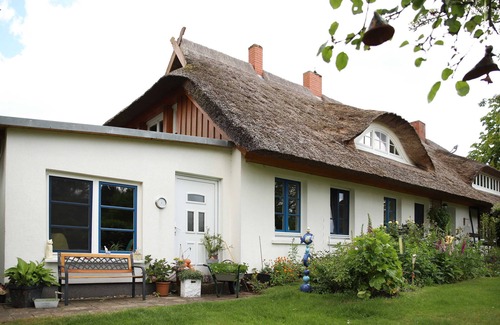 Fuhlendorf Apartment | Apartment 2 (OG) - Apartment in historic farmhouse
