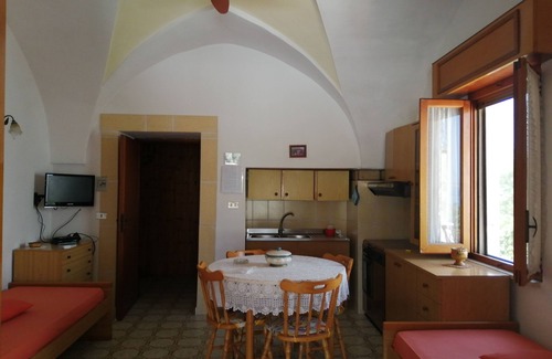 Marina San Gregorio Apartment | Apartment 2 Sea View 50.mt from the beach air-conditioned