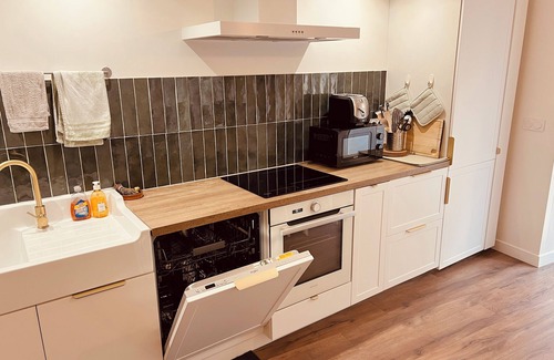 Port-Vendres Apartment | Apartment 2 steps from the port, shops and market. Ideal for families