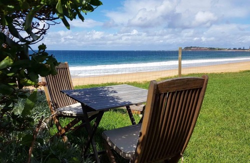 Narrabeen Apartment | Apartment 2 - The Coachhouse