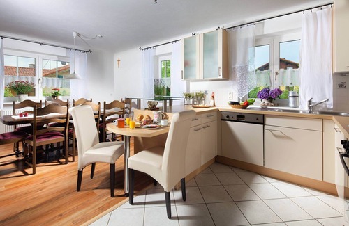 Laufen Apartment | Apartment 2 Untersberg 110 sqm up to 4 pers., 2 bedrooms, eat-in kitchen, balcony