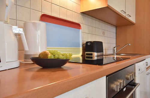 Stove Apartment | Apartment 2 with 2 bedrooms (2-5 pers.) on the ground floor - Villa Seeheim vacation property directly on the waterfront
