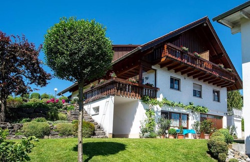 Oberreitnau Apartment | Apartment '2' with Mountain View, Shared Garden and Wi-Fi