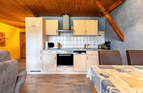 Ostrohe Apartment | Apartment '2' with Shared Terrace and Wi-Fi