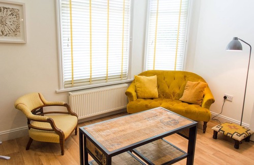 Norwich Cottage | Apartment 2 | York Terrace - Walking Distance to Norwich City Centre!