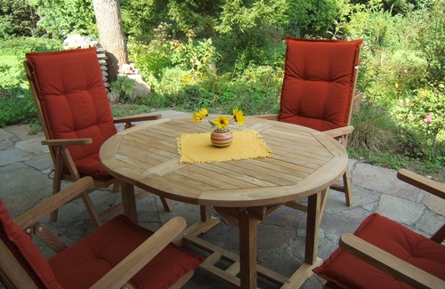 Kleinschonach Apartment | Apartment '32qm' with Private Terrace and Wi-Fi