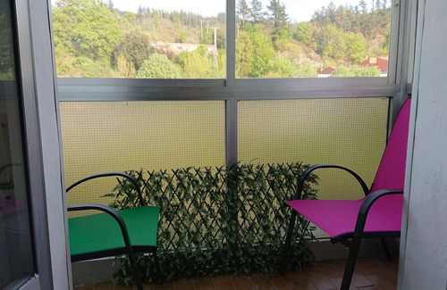 Ugao-Miraballes House | Apartment 3 rooms. FREE GARAGE, Rio Nerbión, WIFI-CANALS TV.