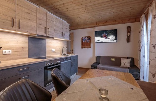 Itter Apartment | Apartment 3 - Talblick - Apartments Grünholz