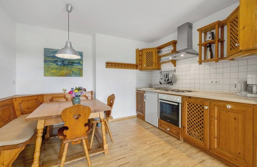 Seeshaupt Apartment | Apartment '3 Zimmer' with Private Terrace, Shared Garden and Wi-Fi