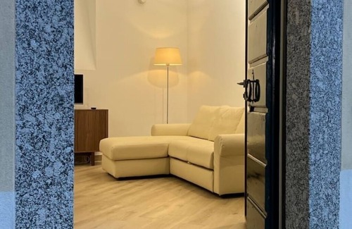 Malgrate Apartment | Apartment 30 meters from lake with local food specialties
