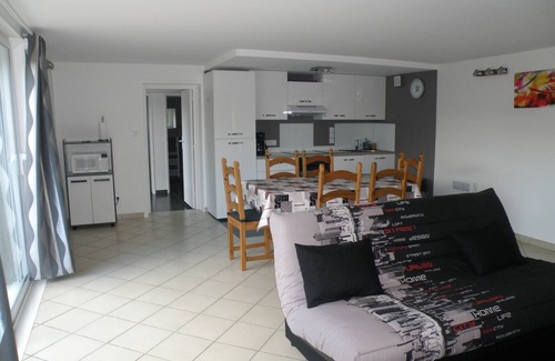 Aydat Apartment | Apartment 30m from Lake Aydat beach