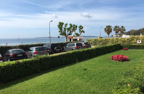 Golfe Juan Apartment | Apartment 34 m² cabin bedroom GOLFE JUAN