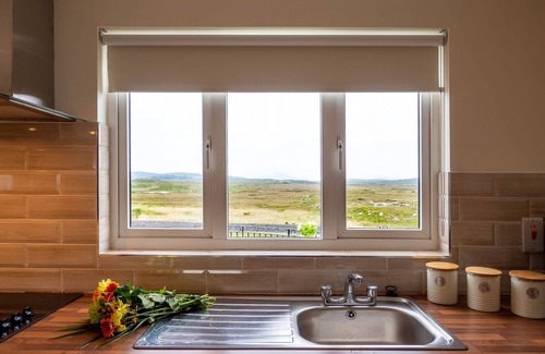 Carna Cottage | Apartment 381 - Carna - sleeps 6 guests in 3 bedrooms