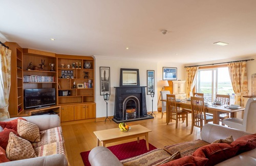 Carna Cottage | Apartment 381 - Carna - sleeps 6 guests in 3 bedrooms