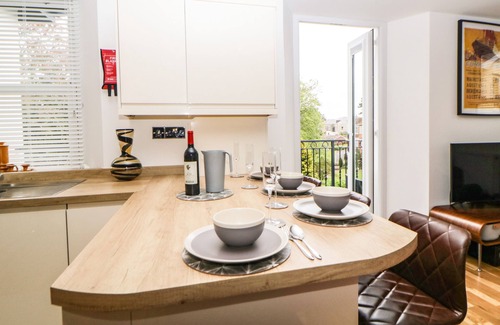 Roundham Cottage | APARTMENT 4 10 SOMERS COURT, family friendly in Paignton