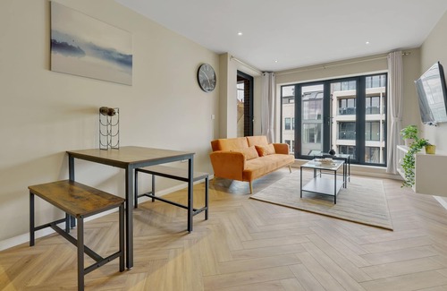 Hanwell Apartment | Apartment 4, 2 Bedroom, 2 Bathroom