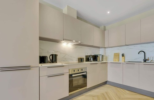 Hanwell Apartment | Apartment 4, 2 Bedroom, 2 Bathroom