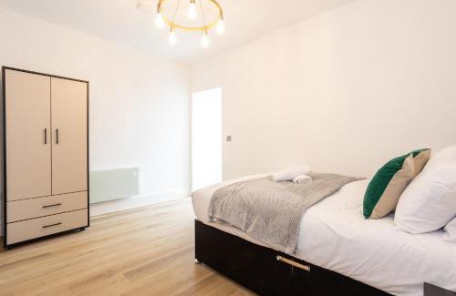 Walkden Apartment | Apartment 4 - Beautiful 1 Bedroom Apartment Near Manchester