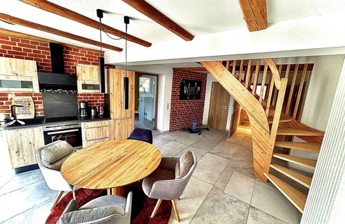 Naumburg Apartment | Apartment '4 Deluxe' with Wi-Fi and Air Conditioning