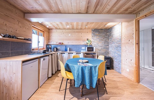 Jarrier Apartment | Apartment '4 Personnes' with Mountain View