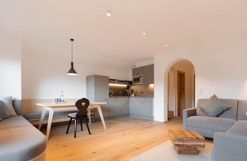Riezlern Apartment | Apartment 4 with 2 bedrooms and 2 balconies - Gästehaus Strasser