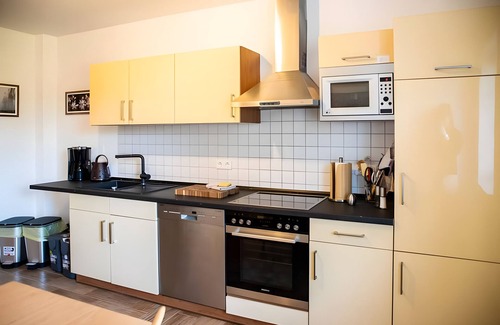 Kummerow Apartment | Apartment '4' with Lake View, Shared Terrace and Wi-Fi
