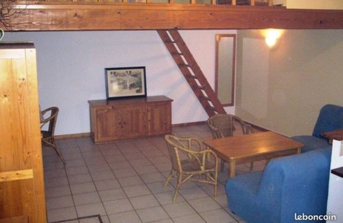 Nissan-lez-Enserune Apartment | Apartment 5 people center village