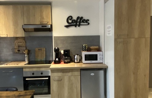 Cros-de-Cagnes Apartment | Apartment 5 min walk from the seaside 58m2 Parking space with pergola