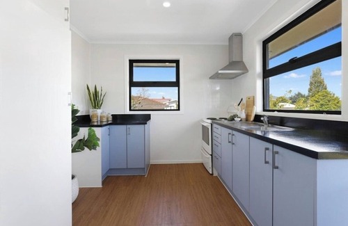 Taupo Apartment | Apartment - 5 minute walk to Taupo town centre