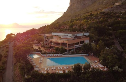 Maratea Apartment | APARTMENT 5 PLACES IN RESORT COMPLETE WITH EVERYTHING