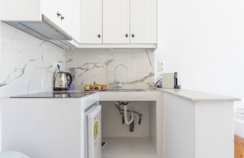 Ios Apartment | Apartment '5 Studio' with Sea View, Wi-Fi and Air Conditioning