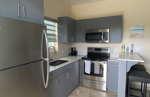 Leeward Settlement Apartment | Apartment- 5 Mins Drive to the Beach